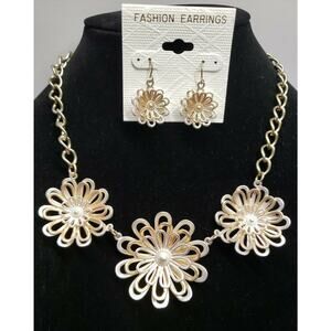 Two Tone Mixed Metals Flower Necklace Set Matte Gold and Silver Tone, w/Earrings